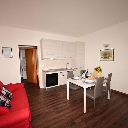 Casa Elka Residence Lake View And Pool By Garda Domus Mea Pieve  المظهر الخارجي الصورة