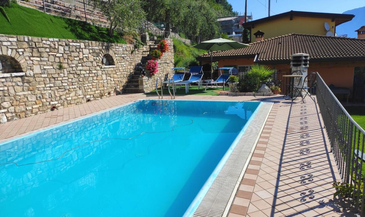 Casa Elka Residence Lake View And Pool By Garda Domus Mea Pieve  المظهر الخارجي الصورة