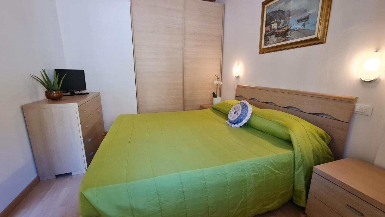 Casa Elka Residence Lake View And Pool By Garda Domus Mea Pieve  المظهر الخارجي الصورة